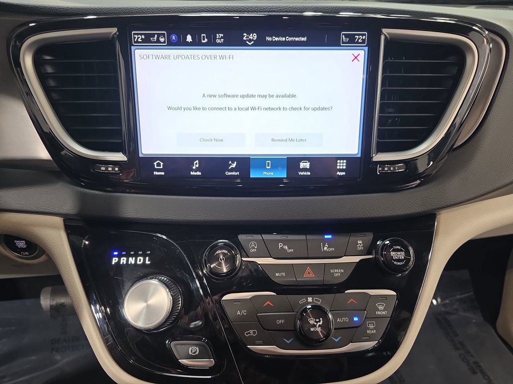 Used 2023 Chrysler Pacifica Touring-L image 22