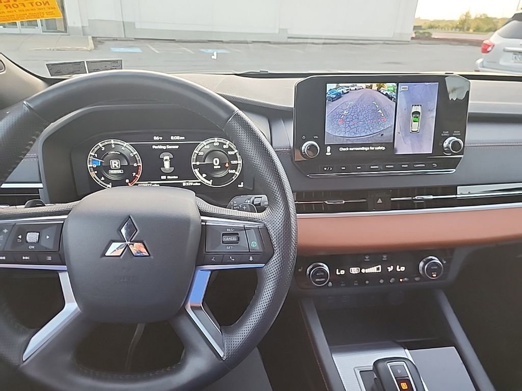 Used 2022 Mitsubishi Outlander SEL AWD/4WD image 16