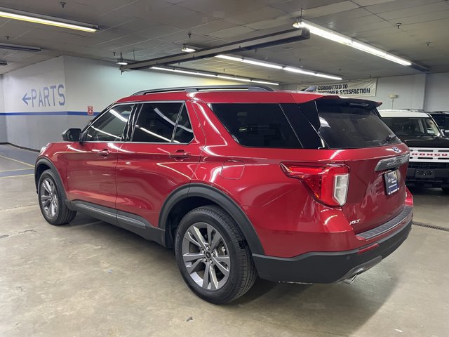 Certified 2021 Ford Explorer XLT w/ Equipment Group 202A AWD/4WD image 5