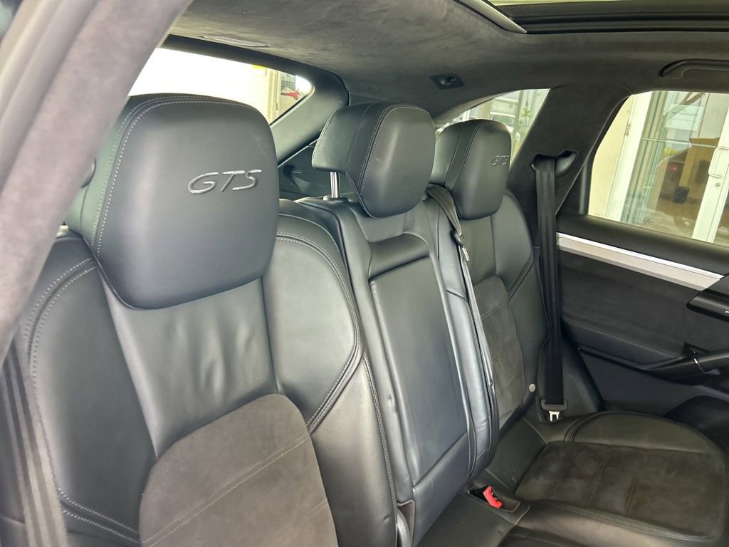 Used 2016 Porsche Cayenne GTS image 29