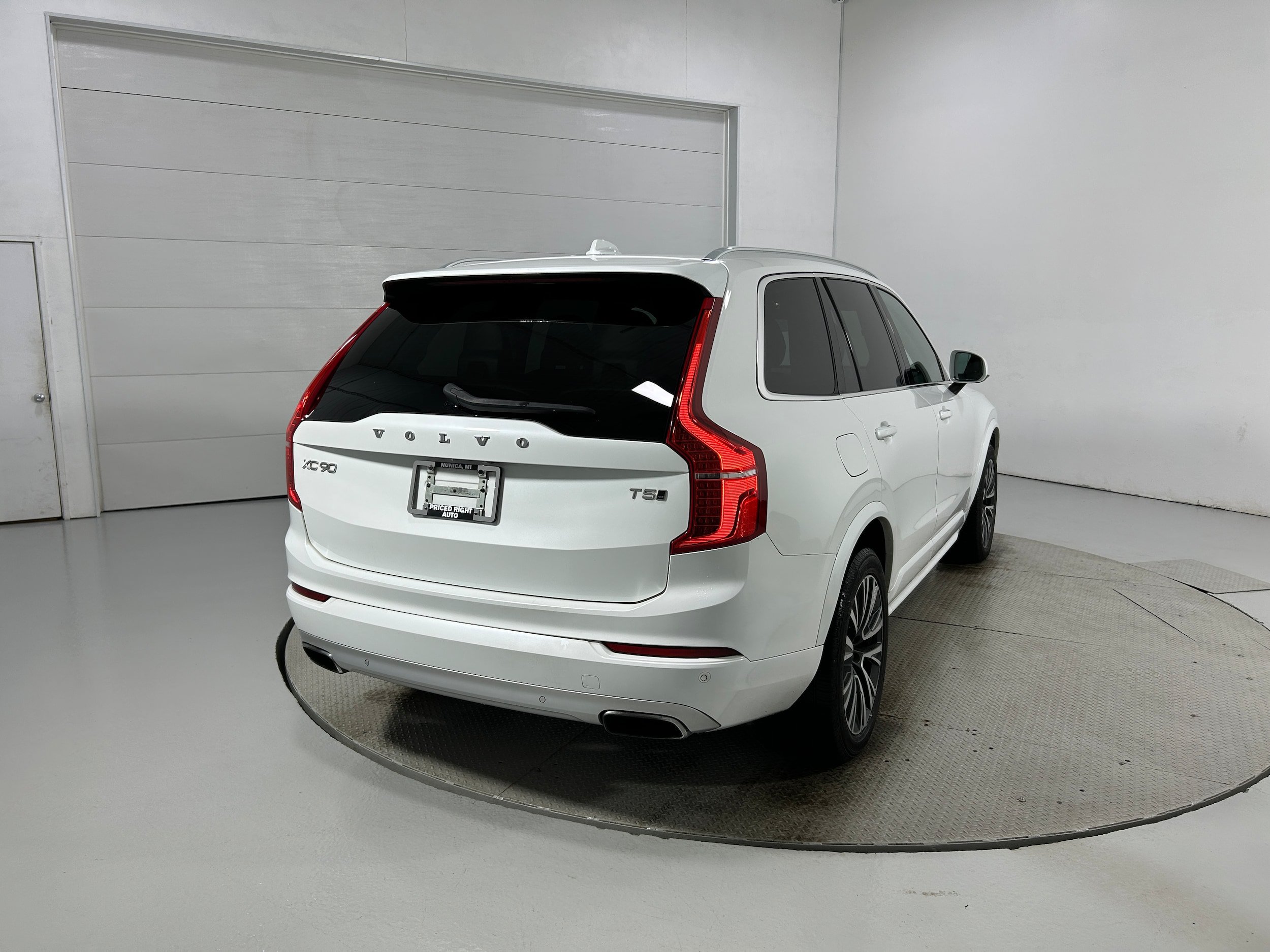 Used 2020 Volvo XC90 T5 Momentum AWD/4WD image 34