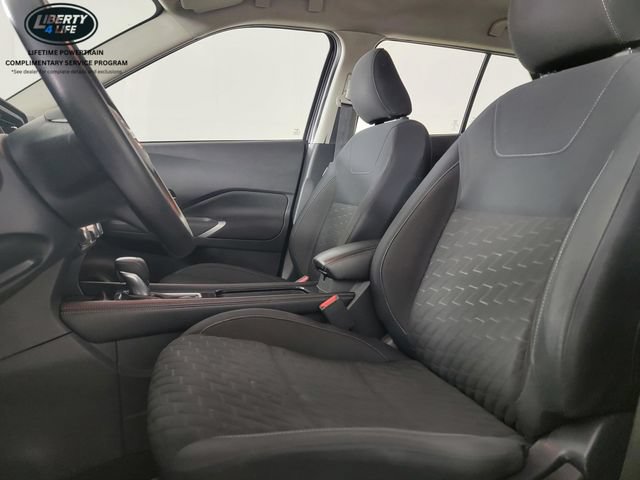 Used 2023 Nissan Kicks SV FWD image 13