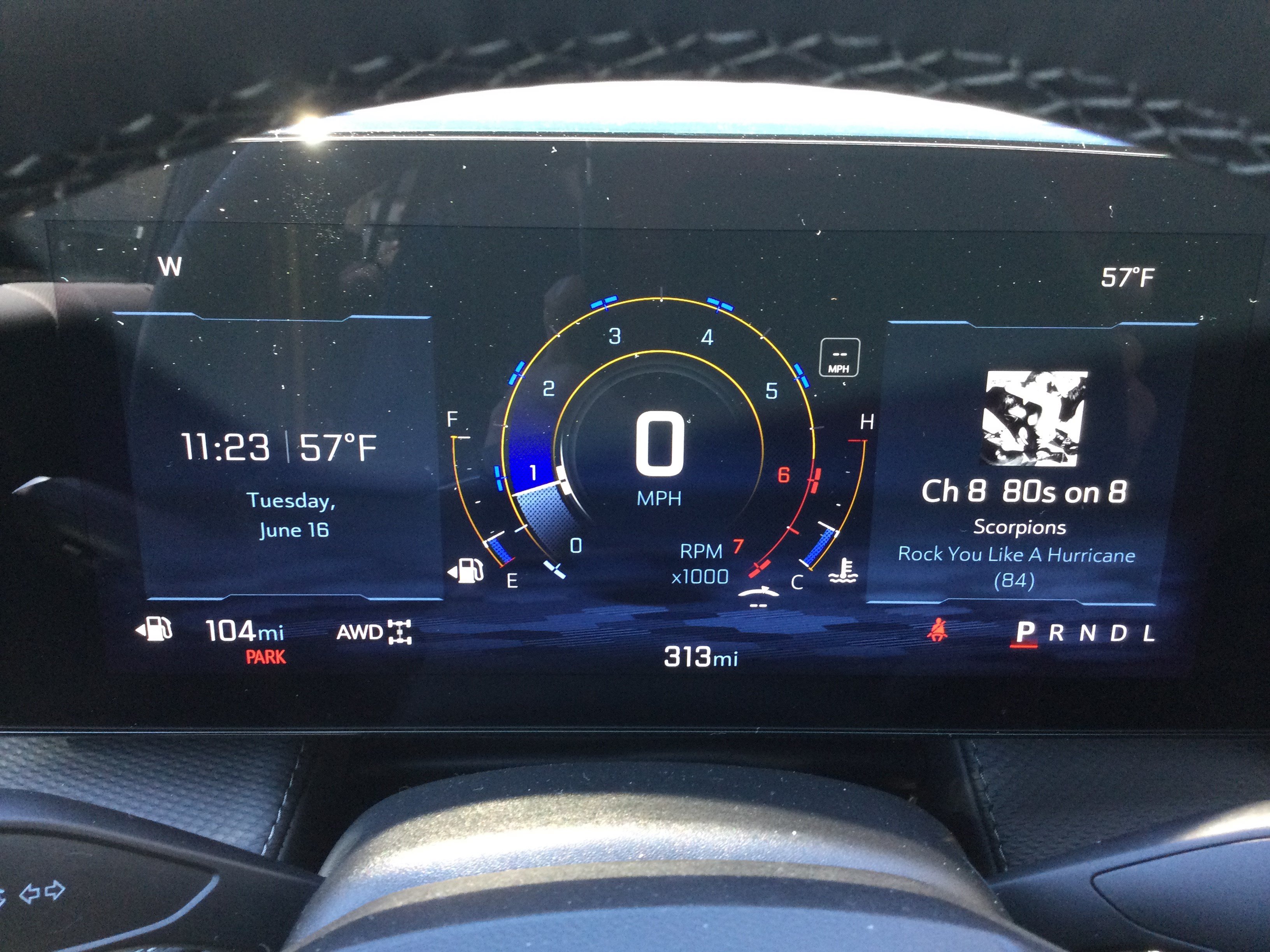 New 2026 Chevrolet Equinox LT w/ Convenience Package II AWD/4WD image 11