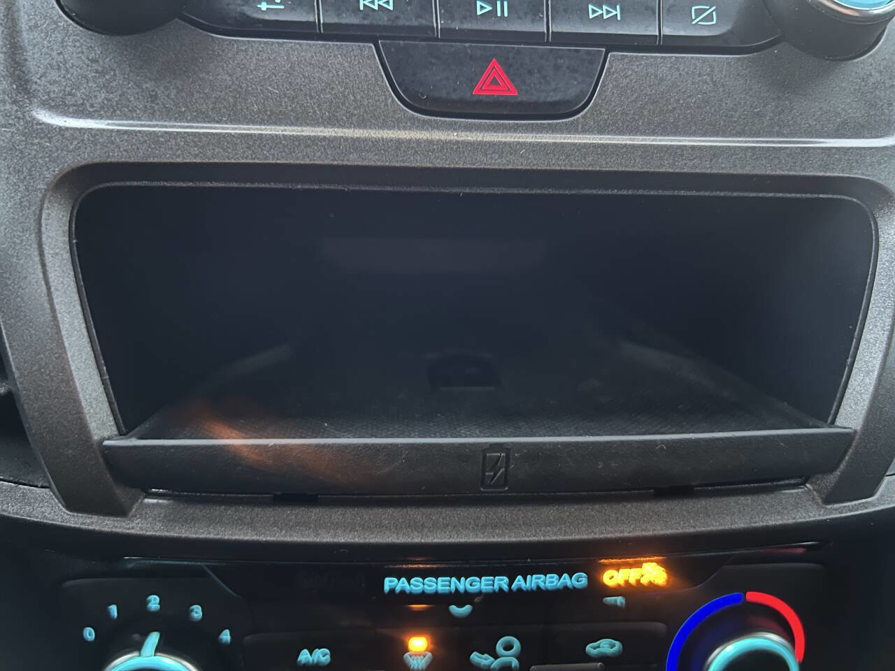 Used 2019 Ford Transit Connect XL image 14