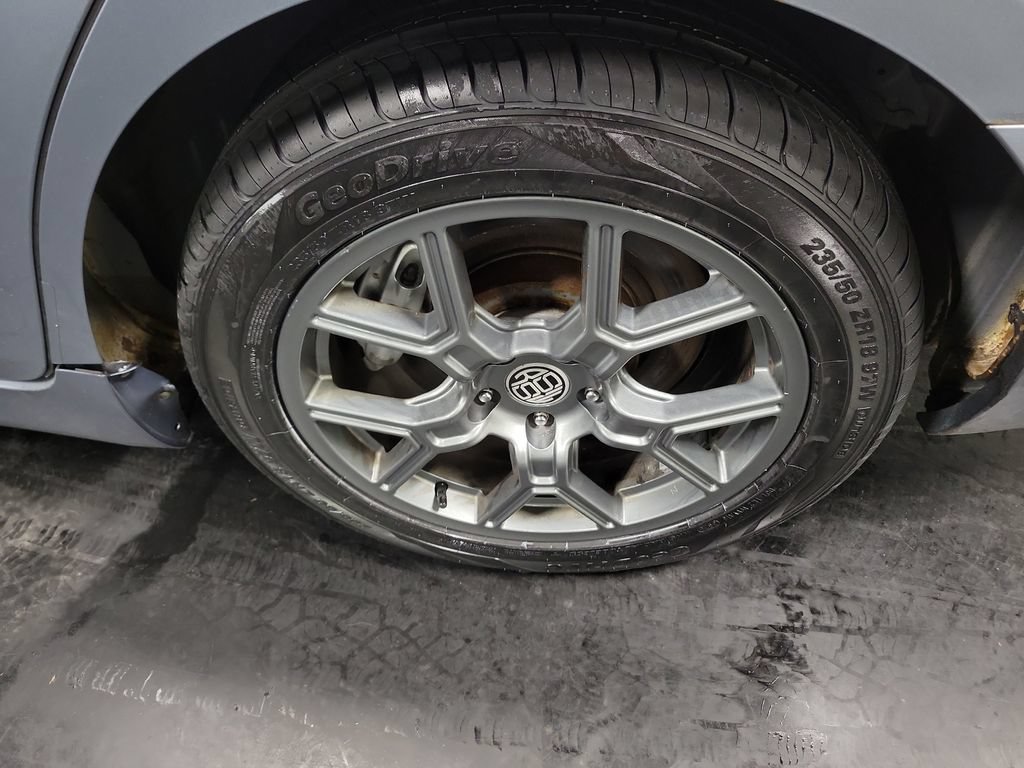 Used 2017 INFINITI Q70 L 3.7 AWD/4WD image 11