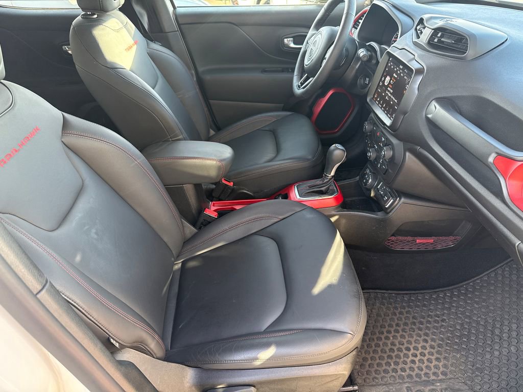 Certified 2022 Jeep Renegade Trailhawk image 13