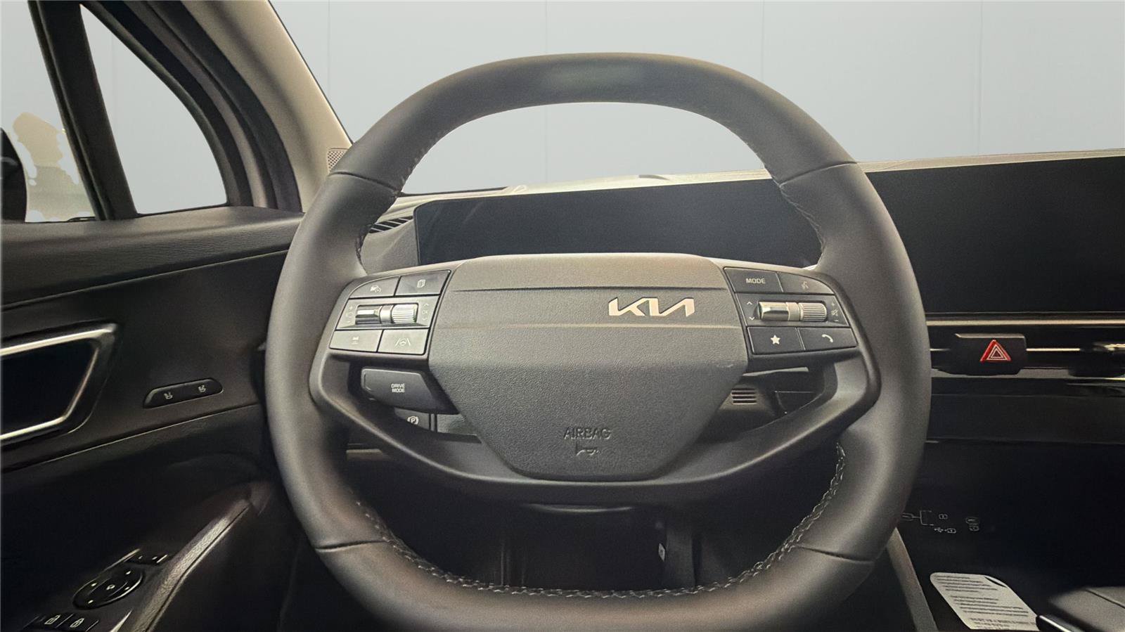 New 2026 Kia Sportage SX FWD image 22