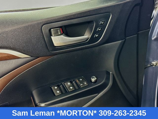 Used 2015 Toyota Highlander Limited image 18