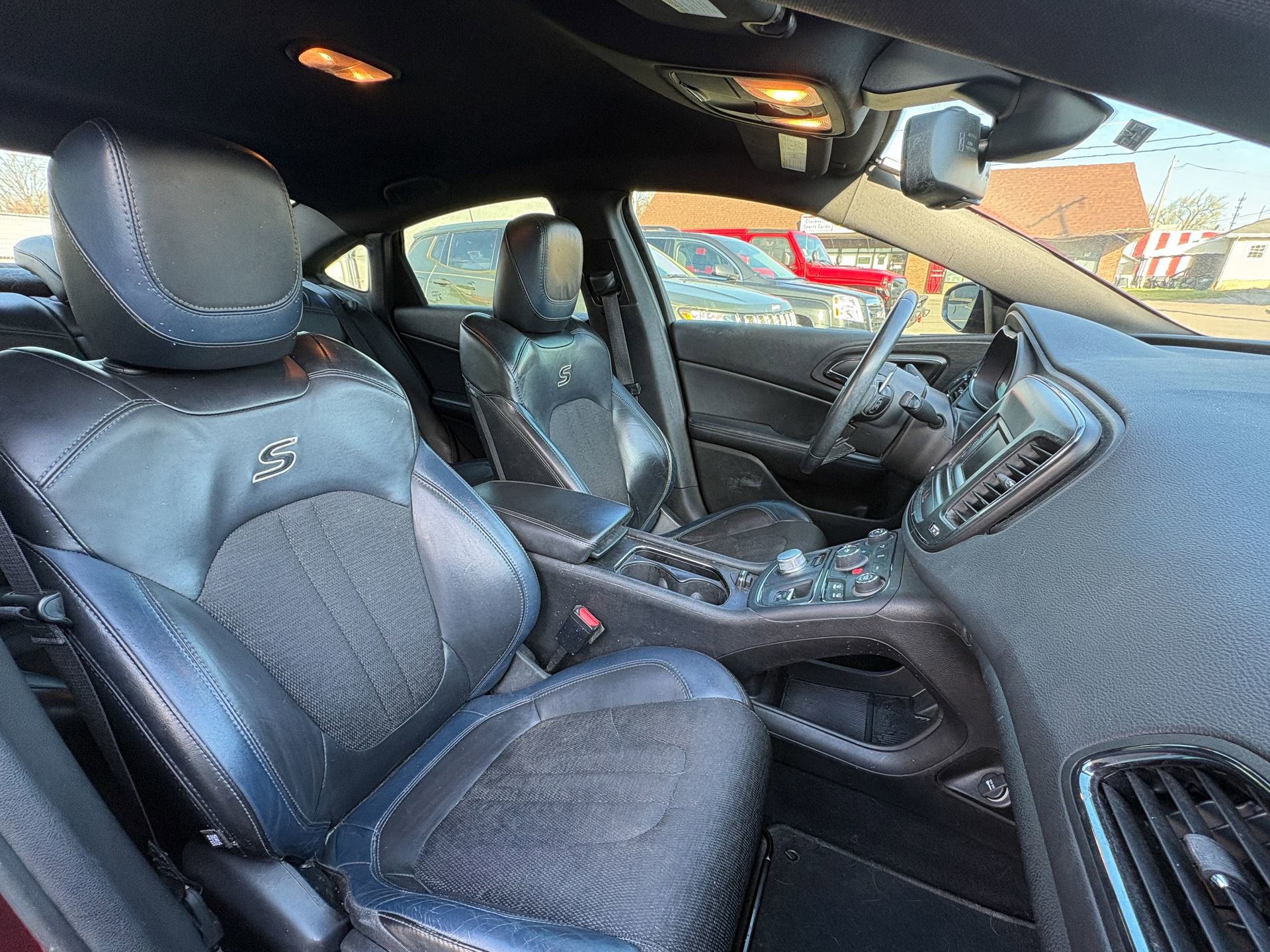 Used 2016 Chrysler 200 S image 19