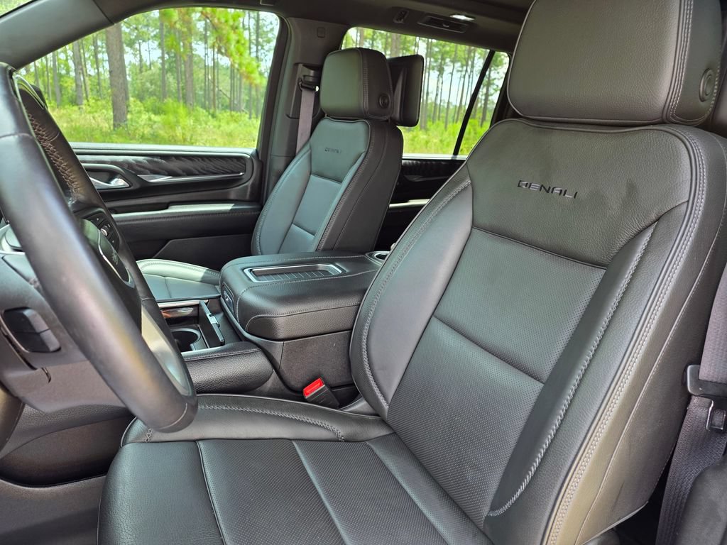 Used 2024 GMC Yukon XL Denali w/ Denali Reserve Package AWD/4WD image 16