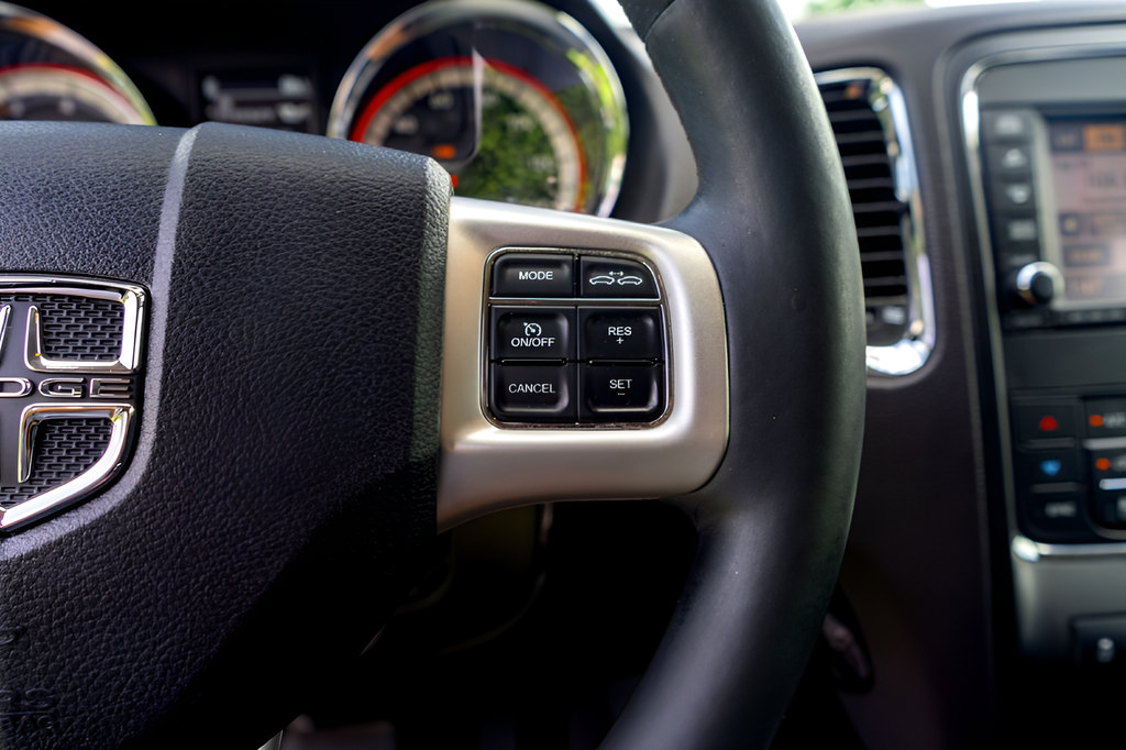 Used 2013 Dodge Durango Citadel w/ Technology Group AWD/4WD image 13