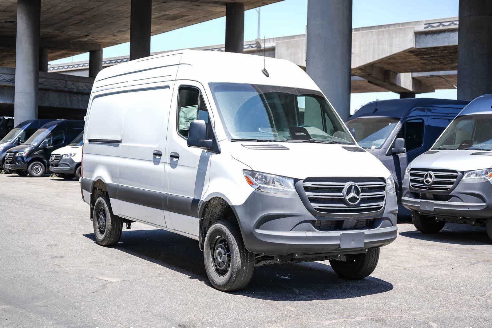 New 2025 Mercedes-Benz Sprinter 2500 image 3