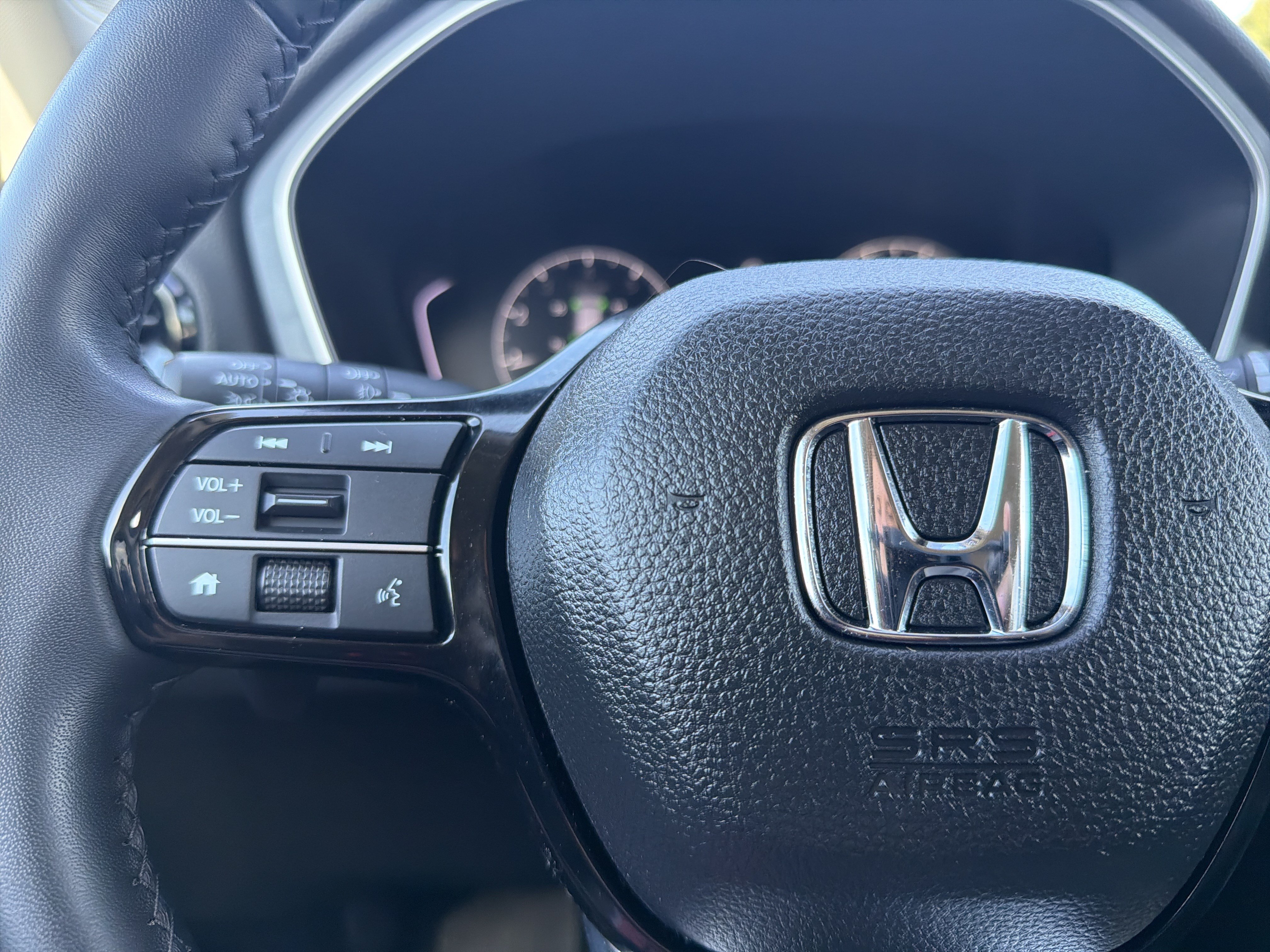 Used 2025 Honda Pilot EX-L image 11