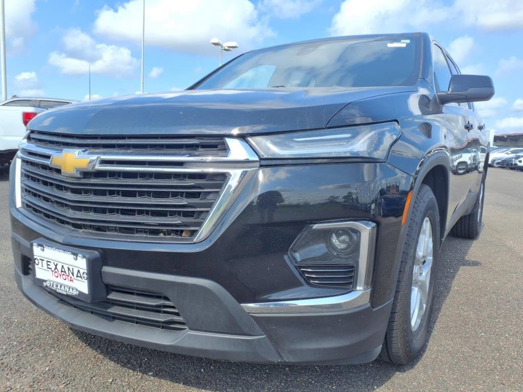Used 2022 Chevrolet Traverse LS image 11