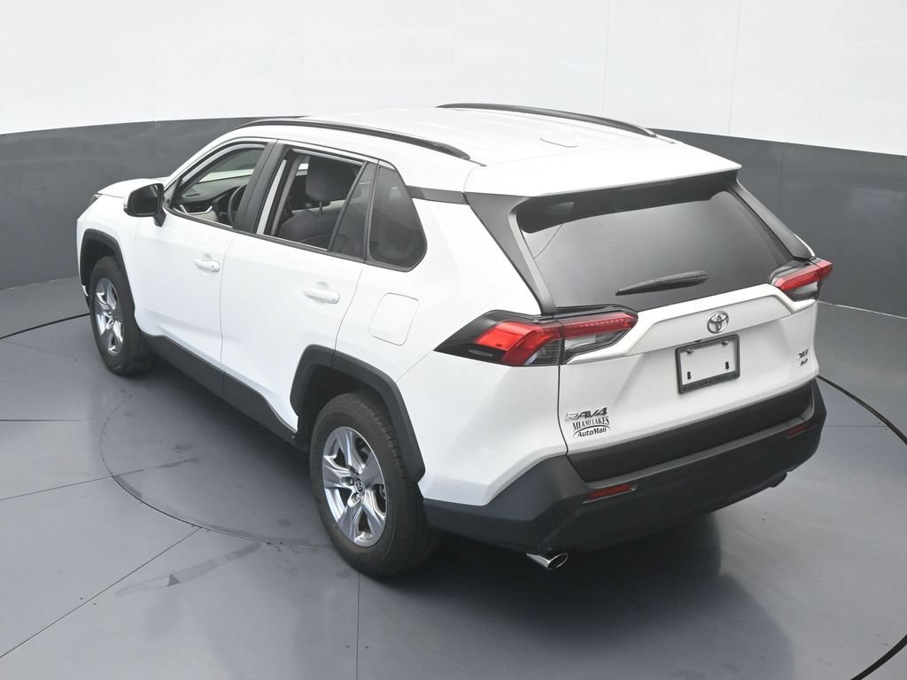 Used 2024 Toyota RAV4 XLE AWD/4WD image 45