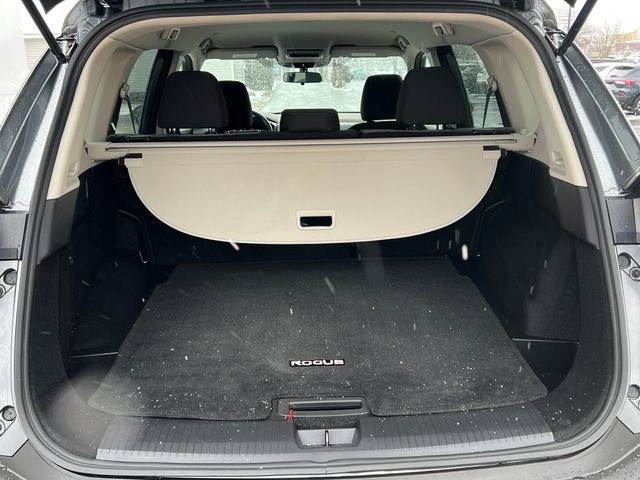 Used 2023 Nissan Rogue SV image 33