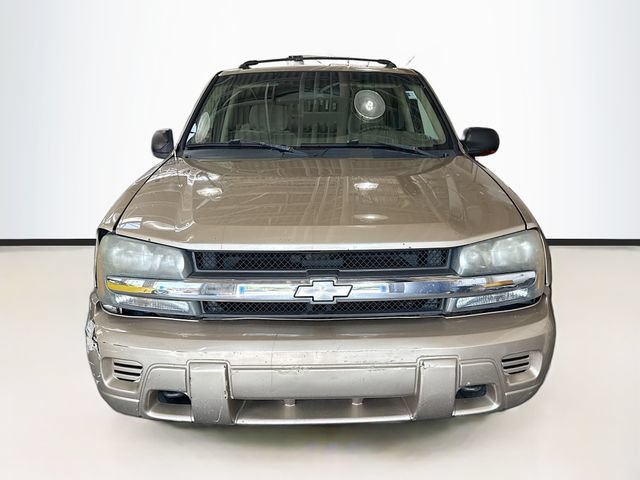 Used 2004 Chevrolet TrailBlazer LS w/ LS Preferred Equipment Group AWD/4WD image 3