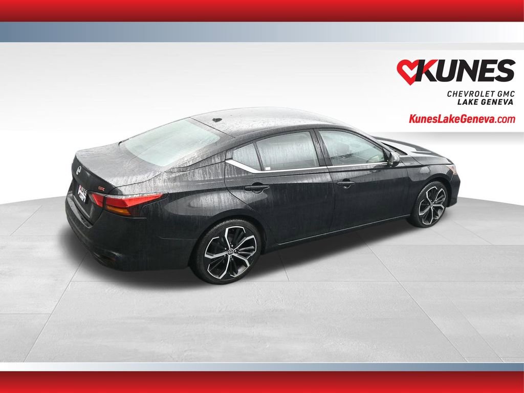 Used 2024 Nissan Altima 2.5 SR FWD image 39