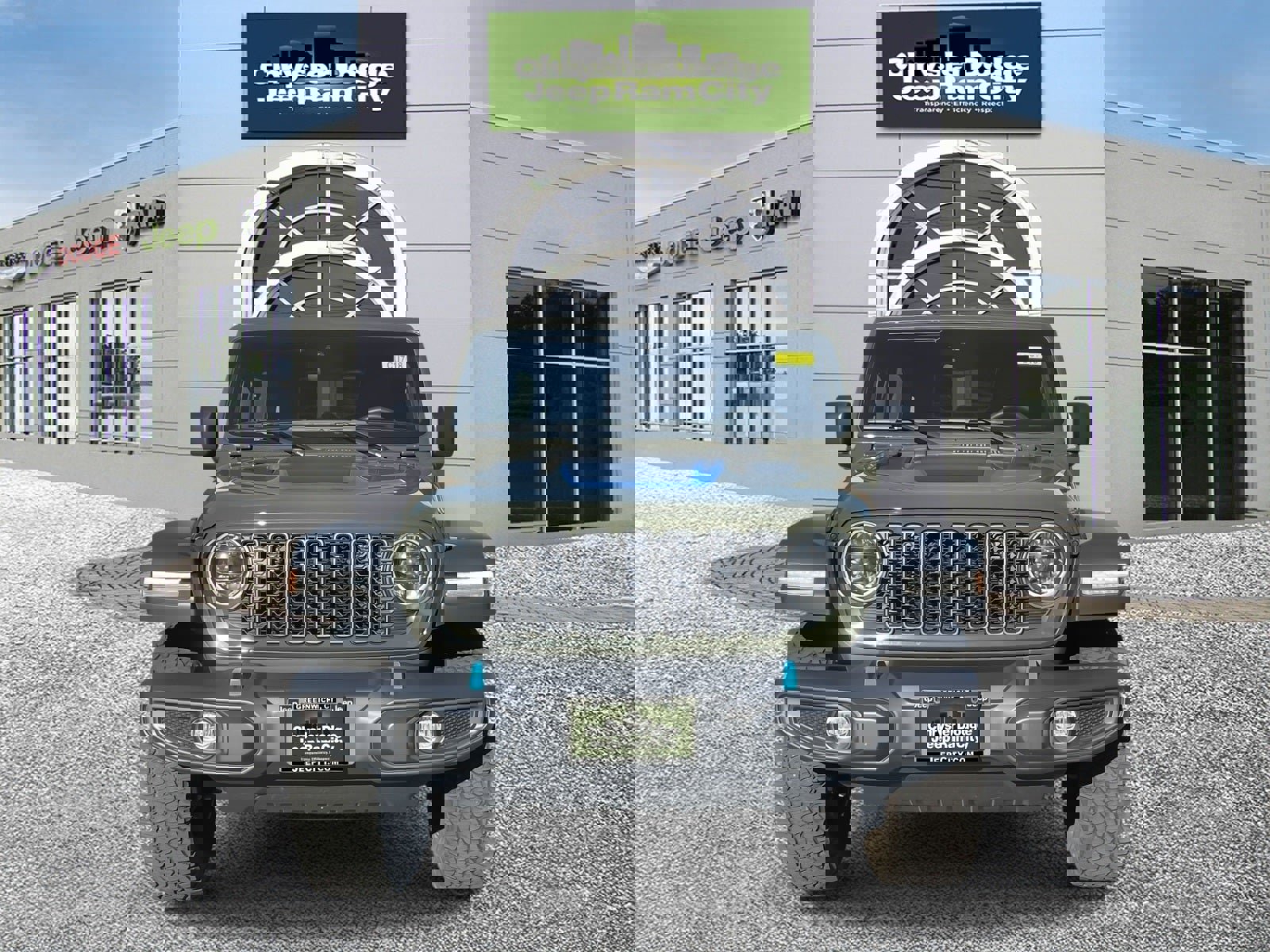 Used 2024 Jeep Wrangler Unlimited Rubicon 4xe image 2