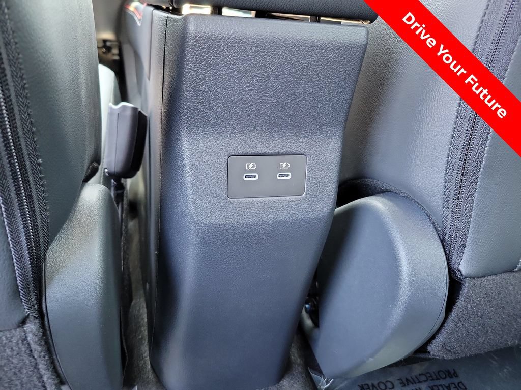 Certified 2025 Nissan Kicks SR FWD image 22
