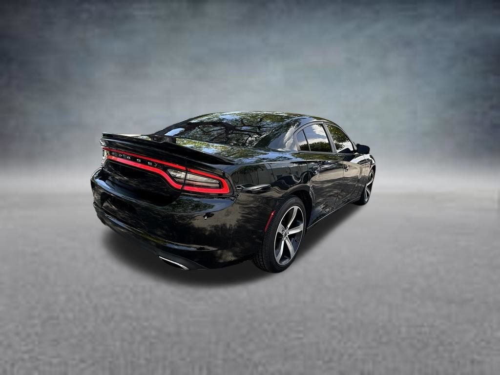 Used 2017 Dodge Charger SE RWD image 7