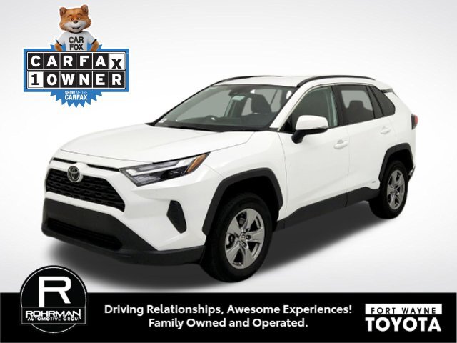 Used 2025 Toyota RAV4 XLE AWD/4WD image 1