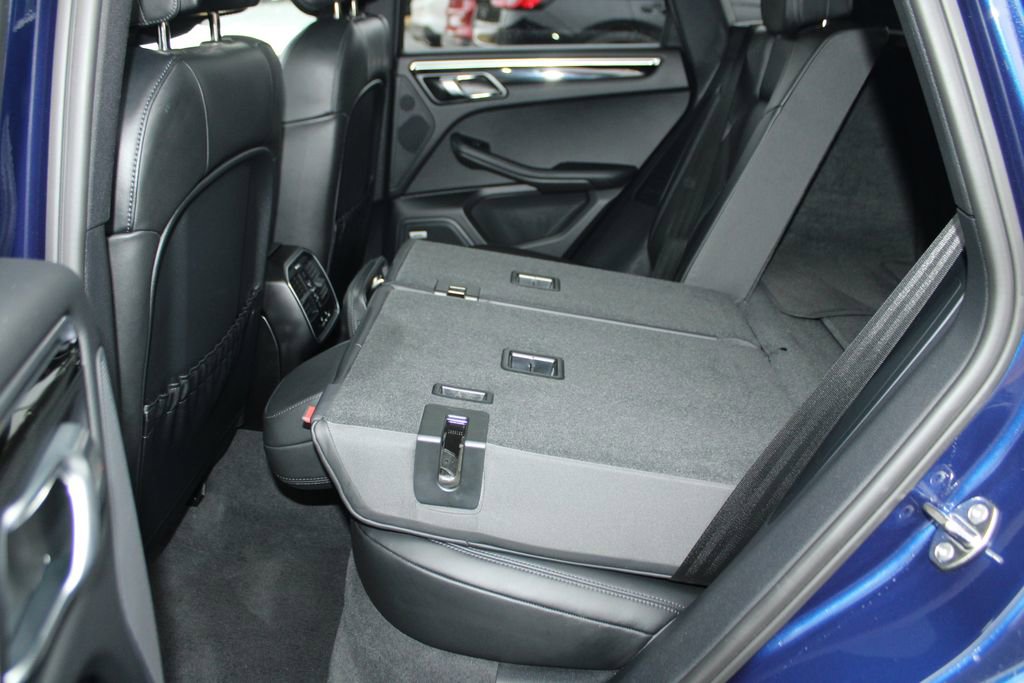 Used 2022 Porsche Macan image 13