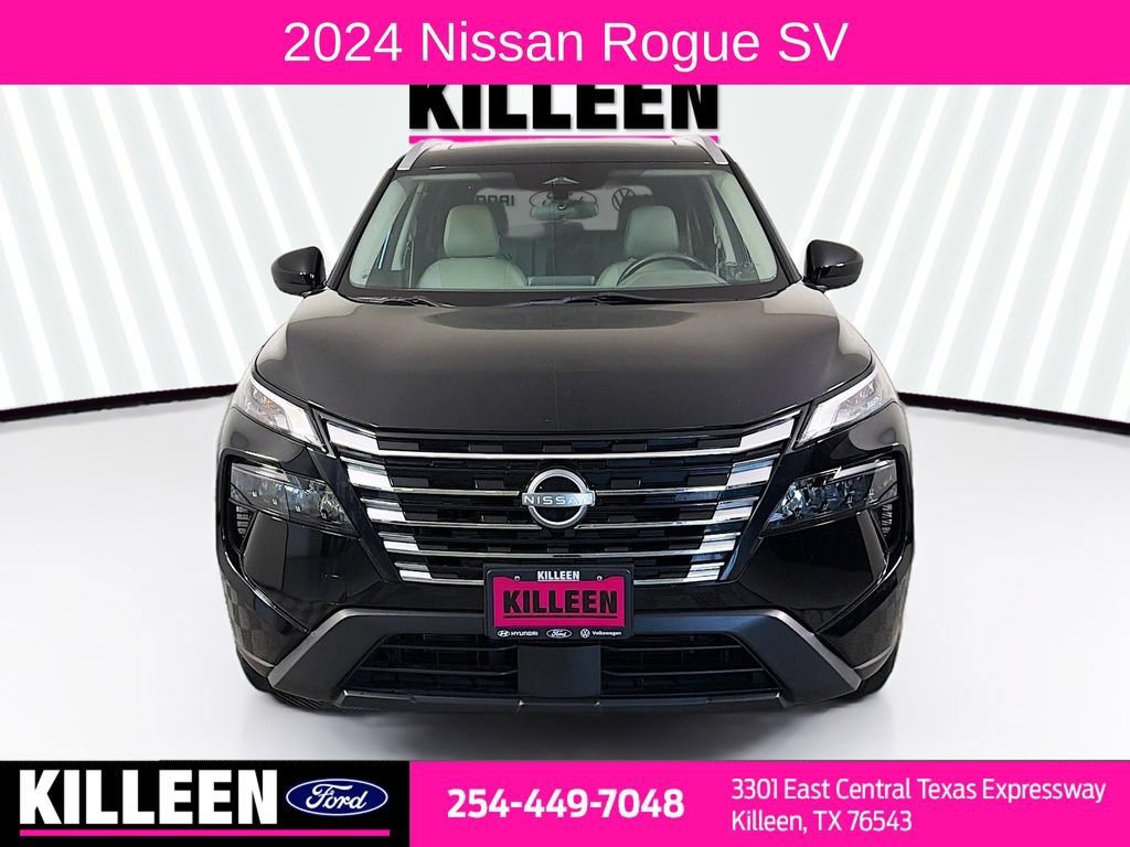 Used 2024 Nissan Rogue SV w/ SV Premium Package FWD image 2