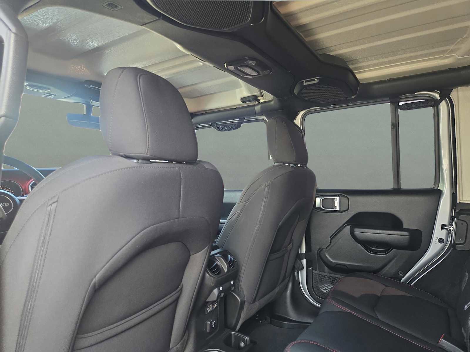 Used 2023 Jeep Wrangler Unlimited Rubicon image 14