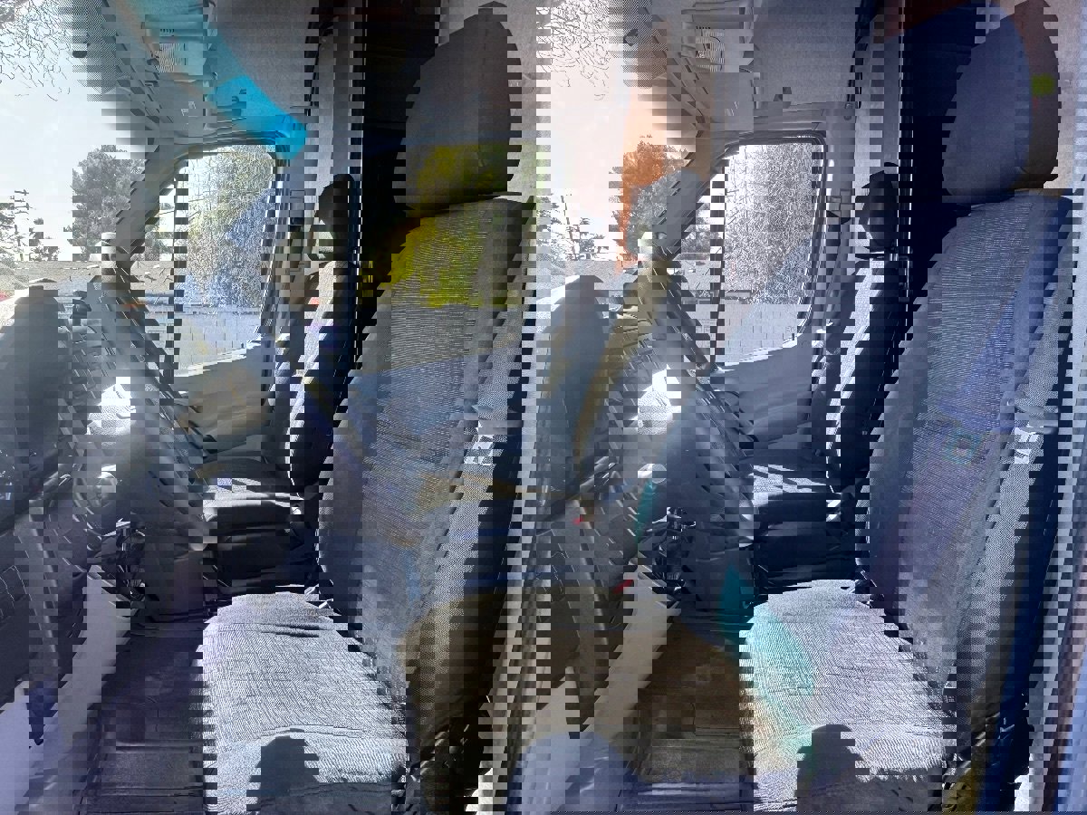 Used 2018 Mercedes-Benz Sprinter 2500 image 11