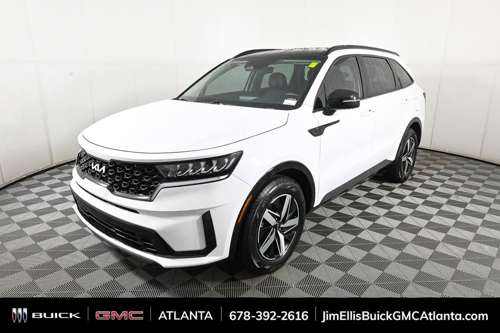 Used 2023 Kia Sorento S w/ Panoramic Sunroof Package