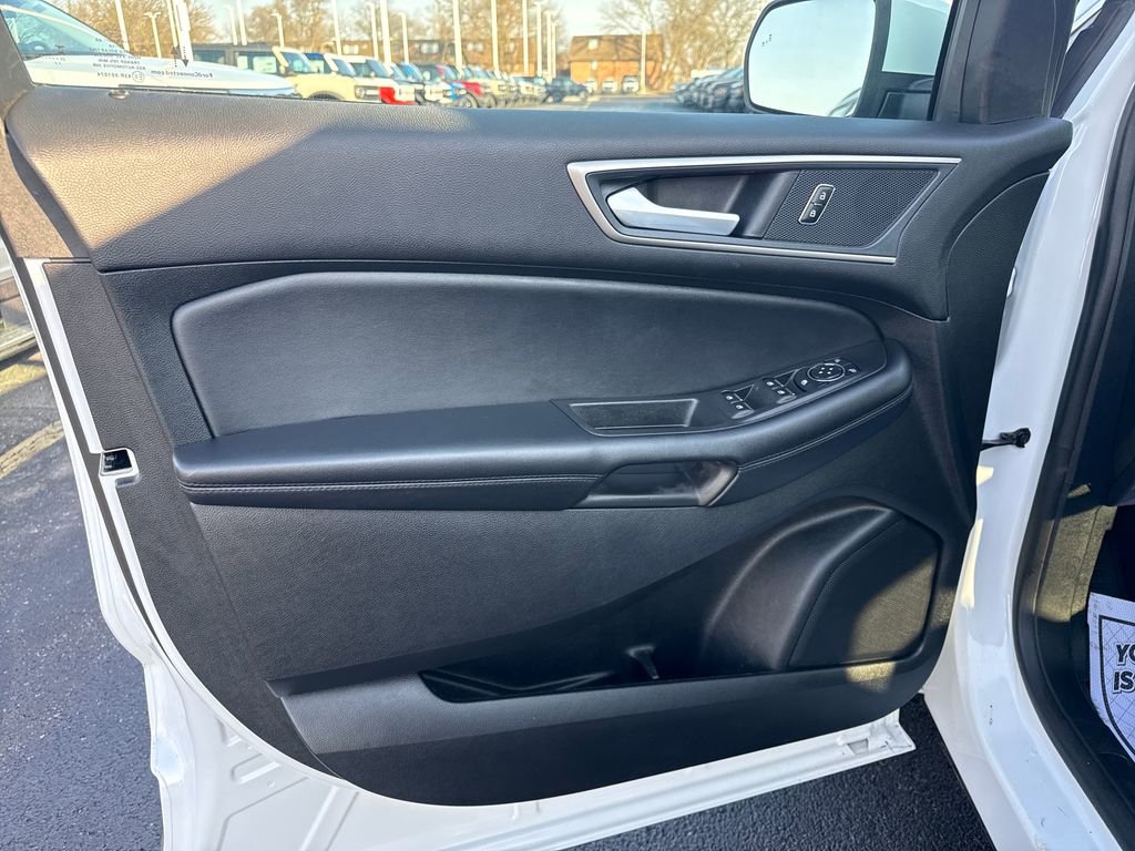 Used 2024 Ford Edge SEL image 23