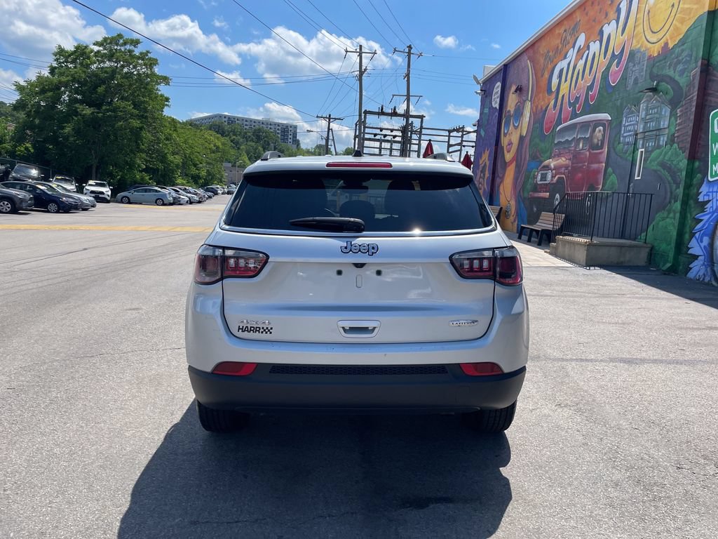 Used 2024 Jeep Compass Latitude AWD/4WD image 4