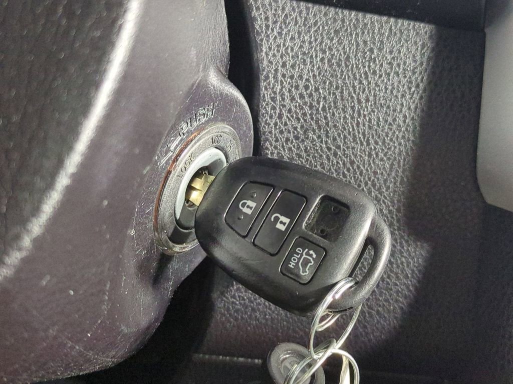 Used 2018 Toyota Highlander Plus image 36