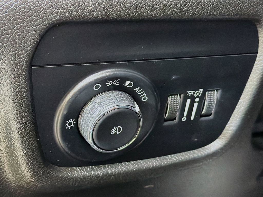 Used 2021 Jeep Grand Cherokee L Limited image 31