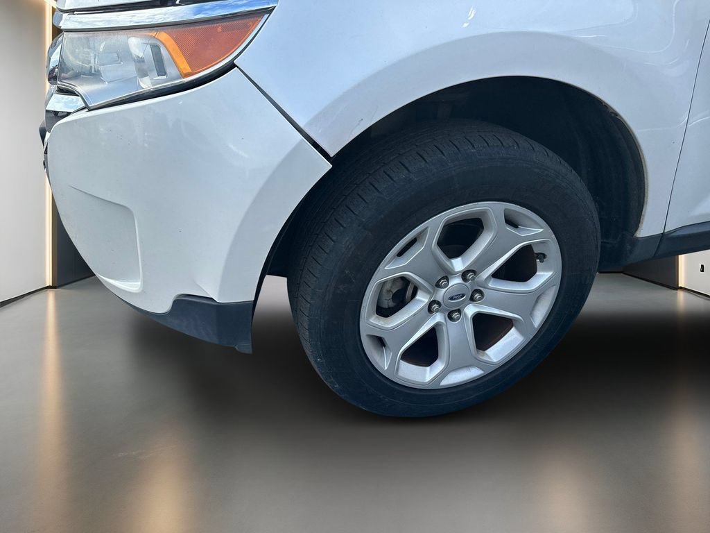 Used 2013 Ford Edge Limited FWD image 2