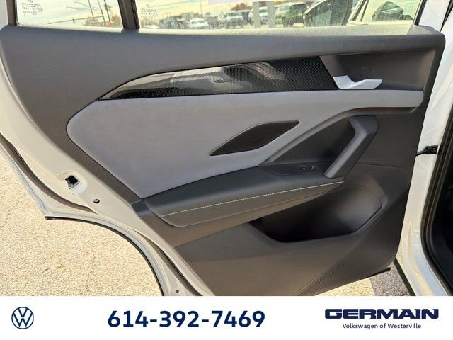 New 2026 Volkswagen Tiguan SE R-Line image 18