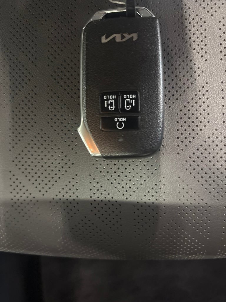 Certified 2024 Kia Carnival EX FWD image 32
