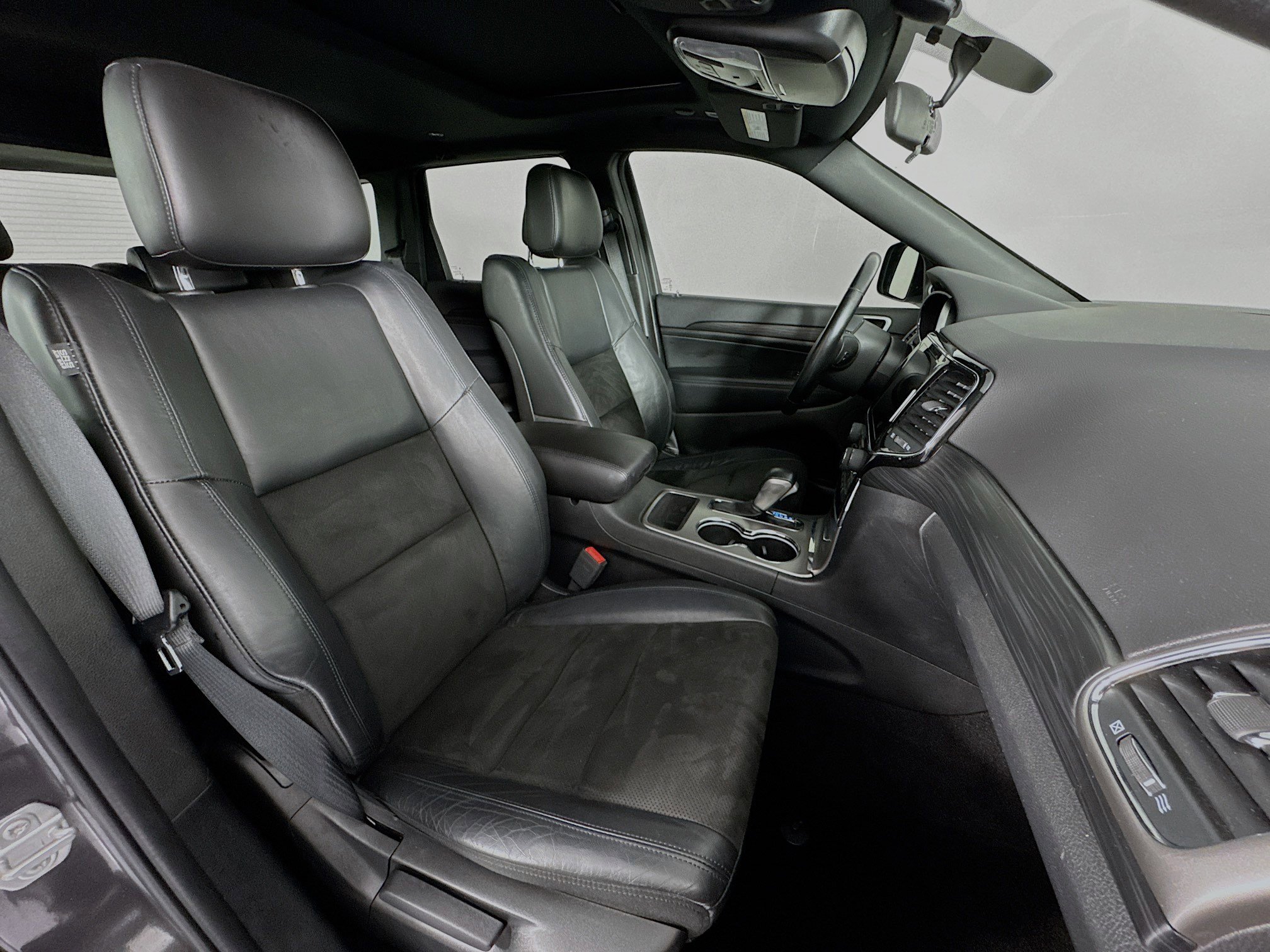 Used 2021 Jeep Grand Cherokee Laredo X image 29