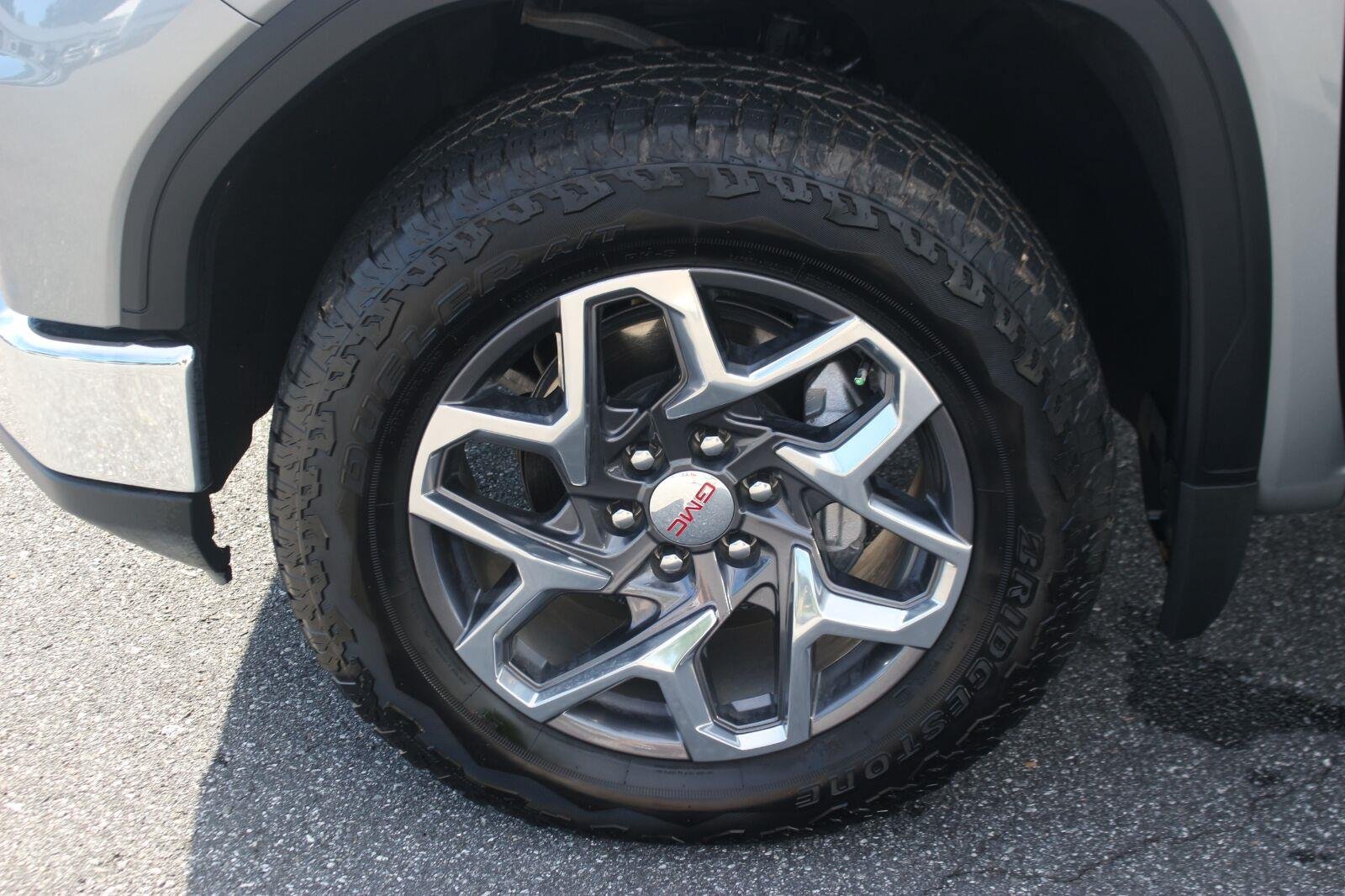 Used 2026 GMC Sierra 1500 SLT w/ SLT Premium Package AWD/4WD image 40