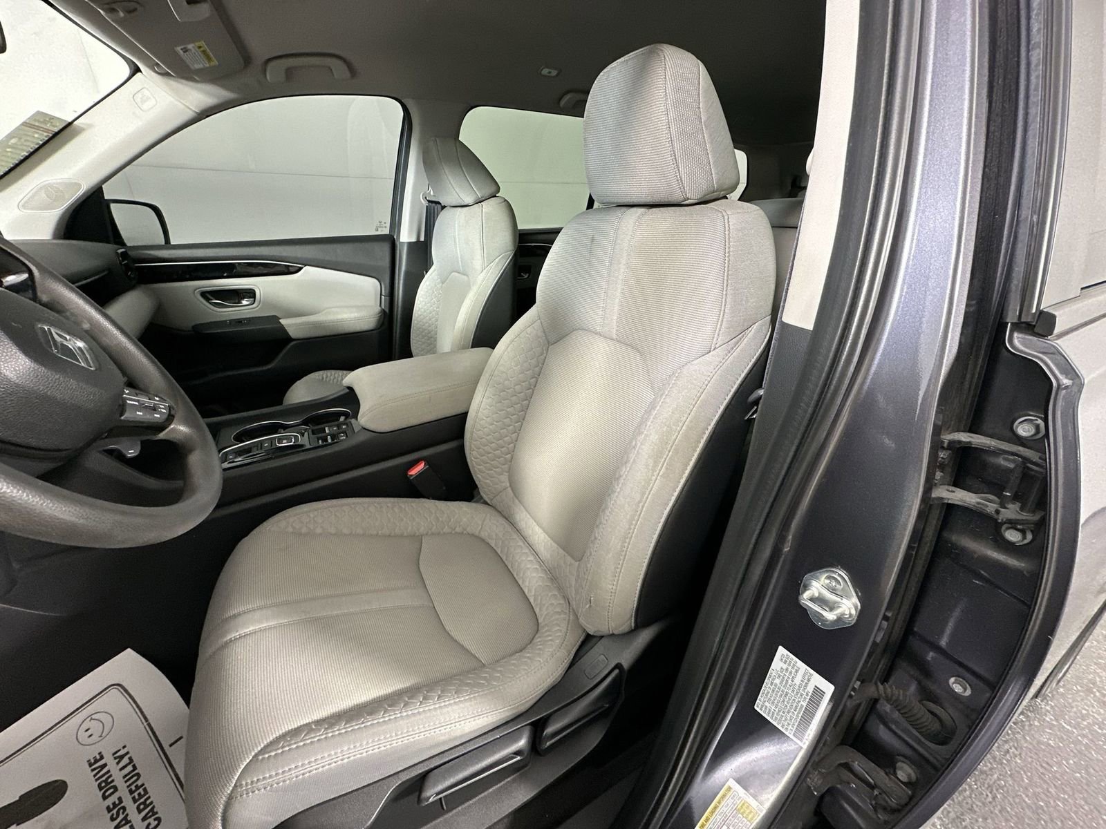 Used 2023 Honda Pilot LX image 15