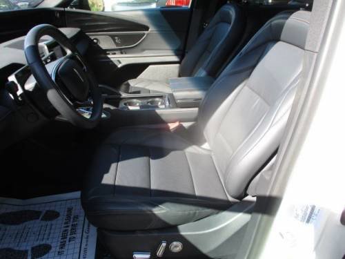 Used 2024 Lincoln Nautilus Premier w/ Equipment Group 102A image 9