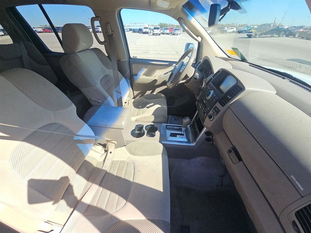 Used 2008 Nissan Pathfinder SE w/ Premium Pkg image 10