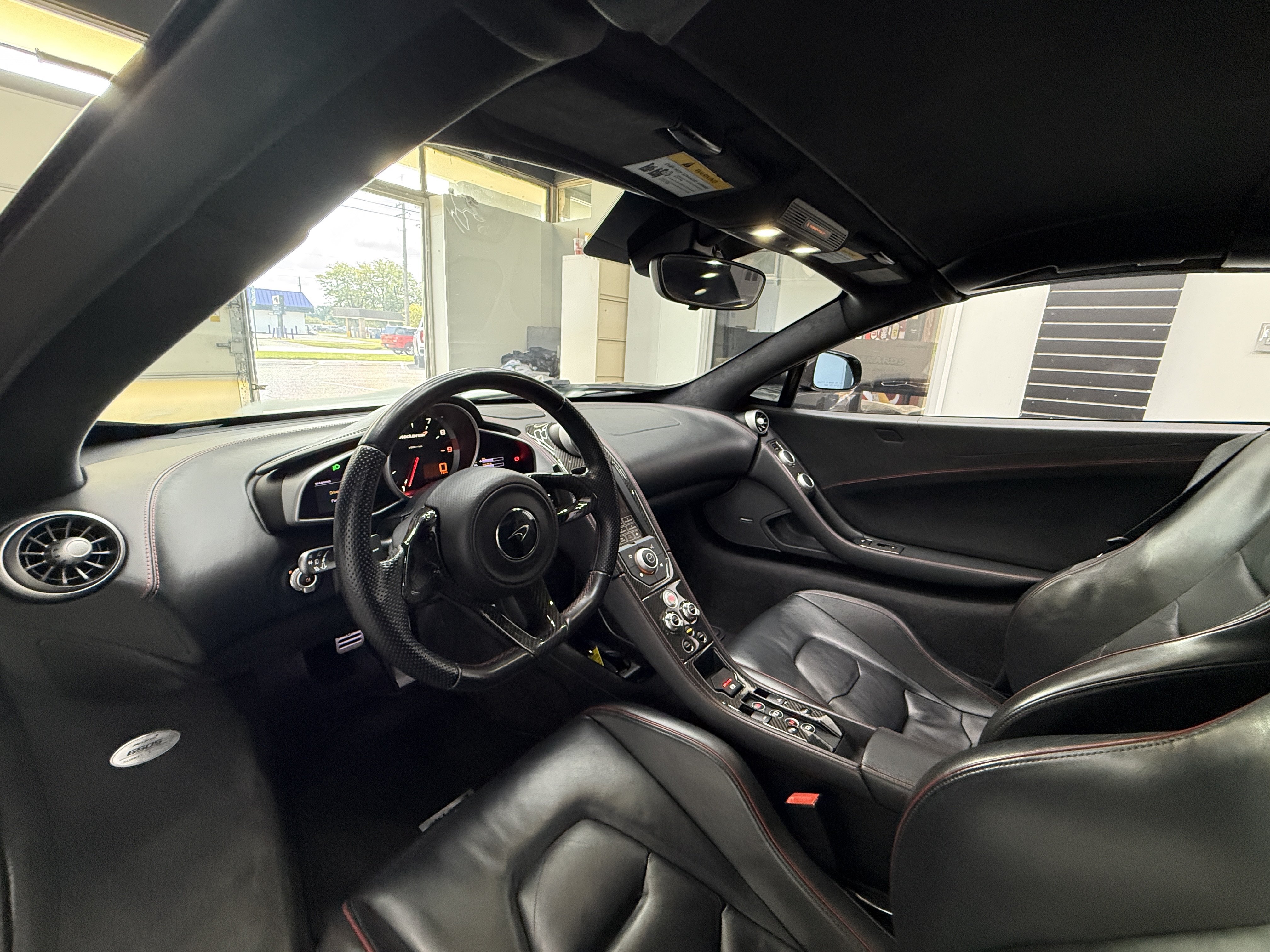 Used 2016 McLaren 650S Spider RWD image 16