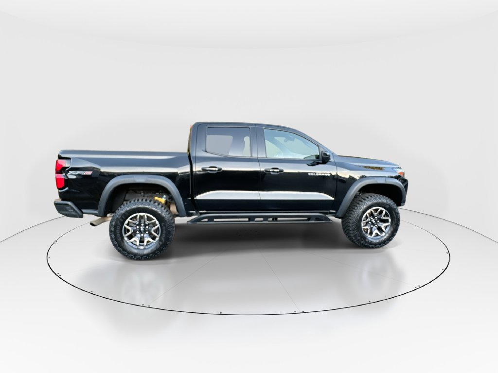 Used 2024 Chevrolet Colorado ZR2 w/ ZR2 Convenience Package III AWD/4WD image 9