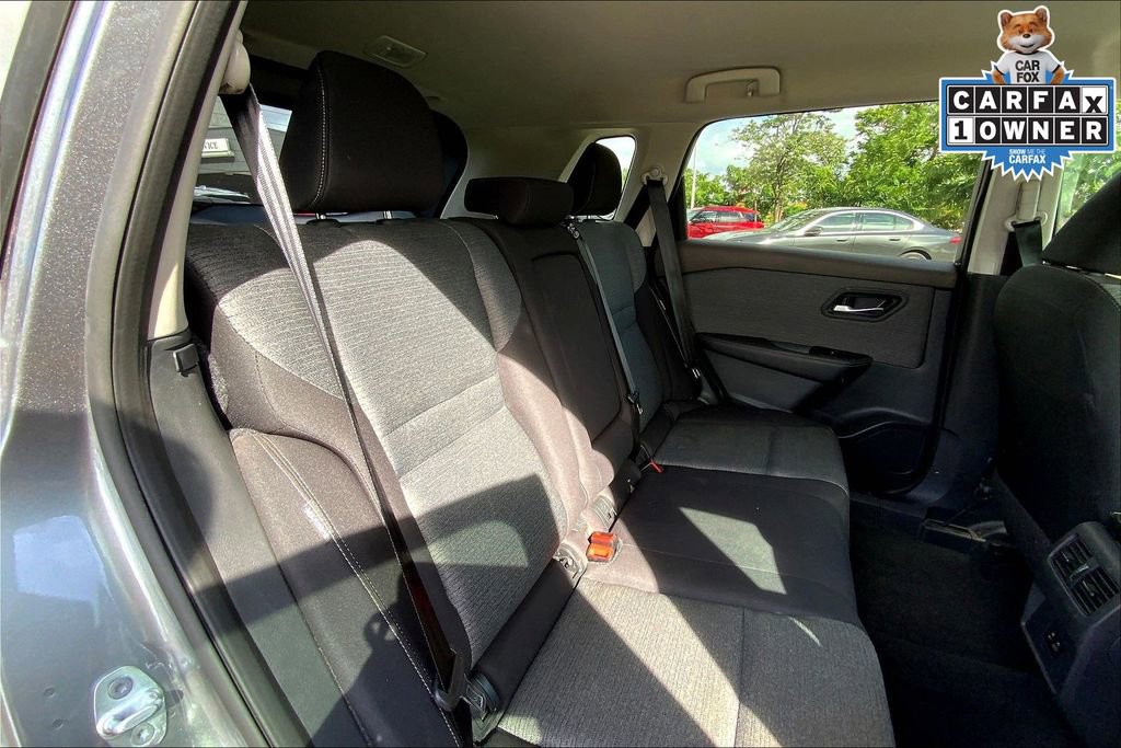 Used 2023 Nissan Rogue SV image 26