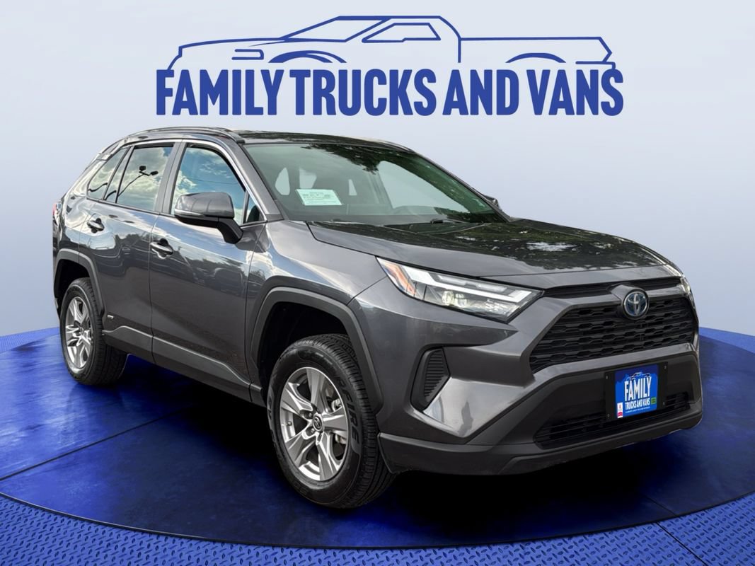 Used 2024 Toyota RAV4 LE AWD/4WD image 7