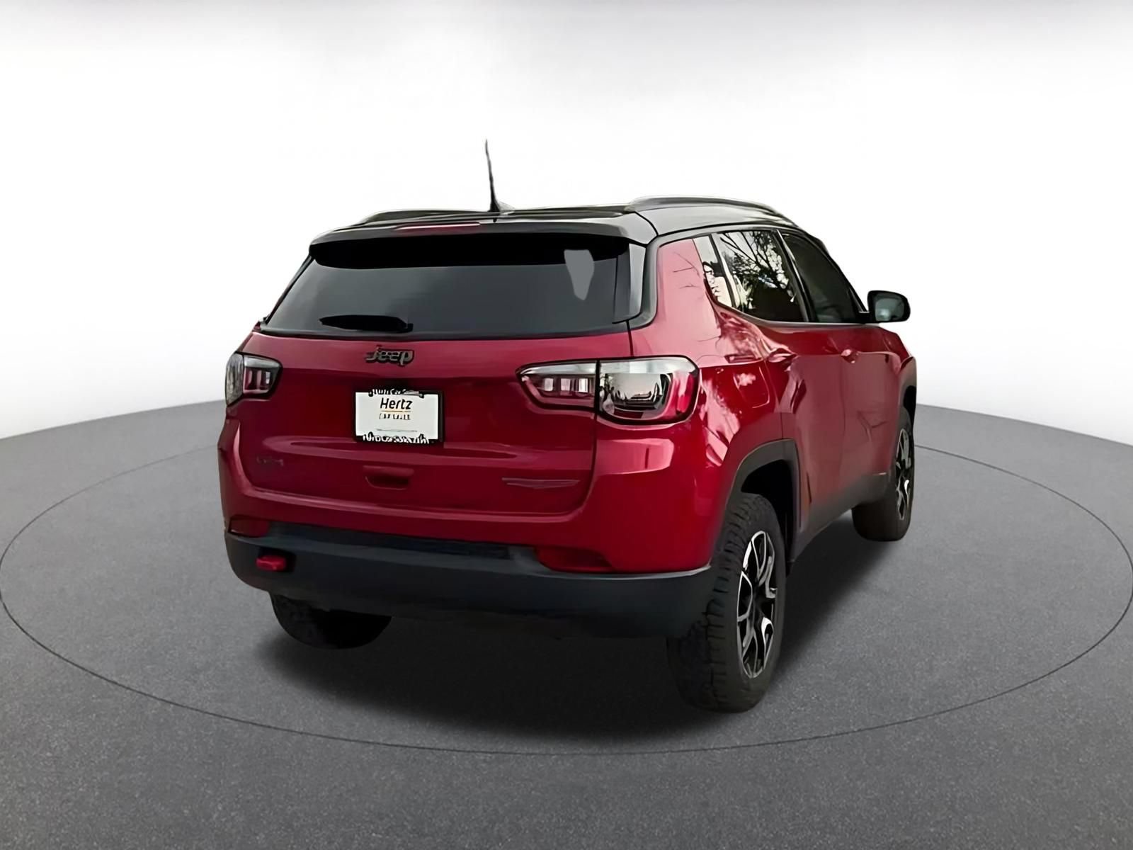 Used 2025 Jeep Compass Trailhawk AWD/4WD image 13