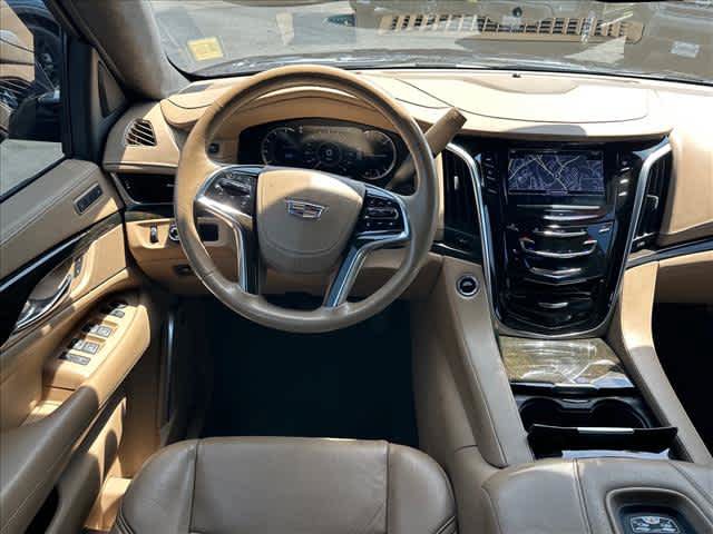 Used 2020 Cadillac Escalade Platinum RWD image 14