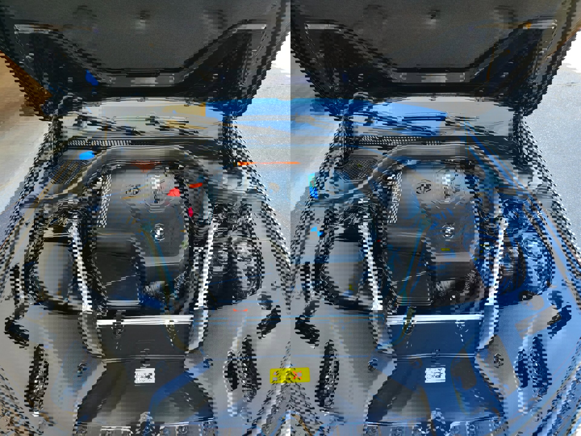 Used 2021 BMW 530e w/ Parking Assistance Package image 39